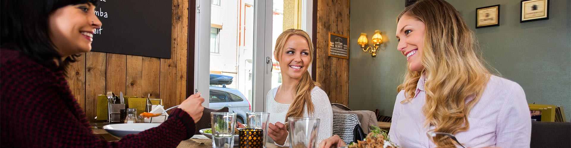 ¿Dónde comer ensaladas en Cáceres?