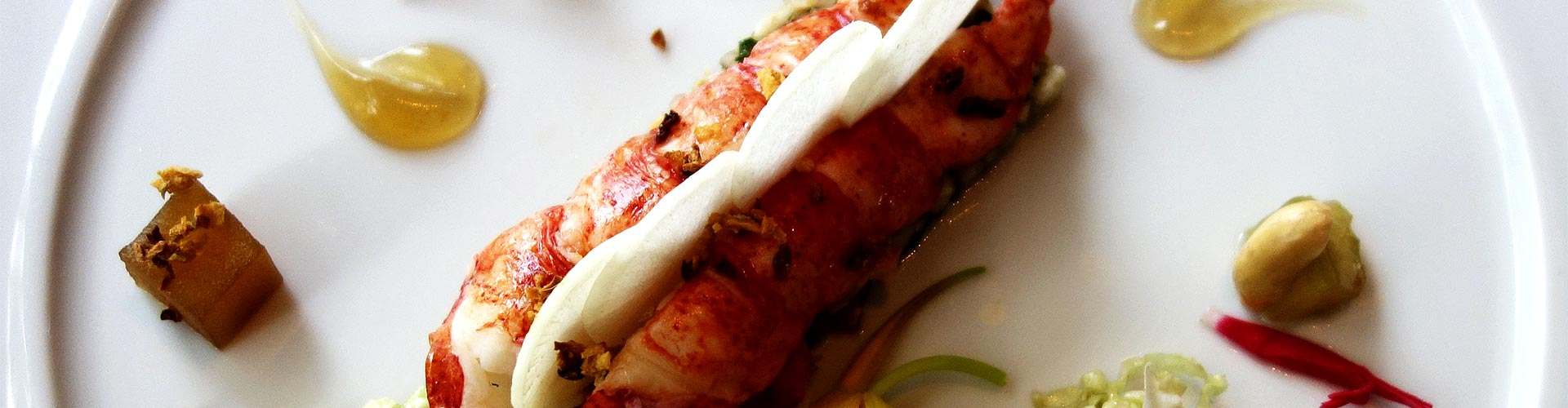 ¿Dónde comer marisco en Cabañas de Polendos?